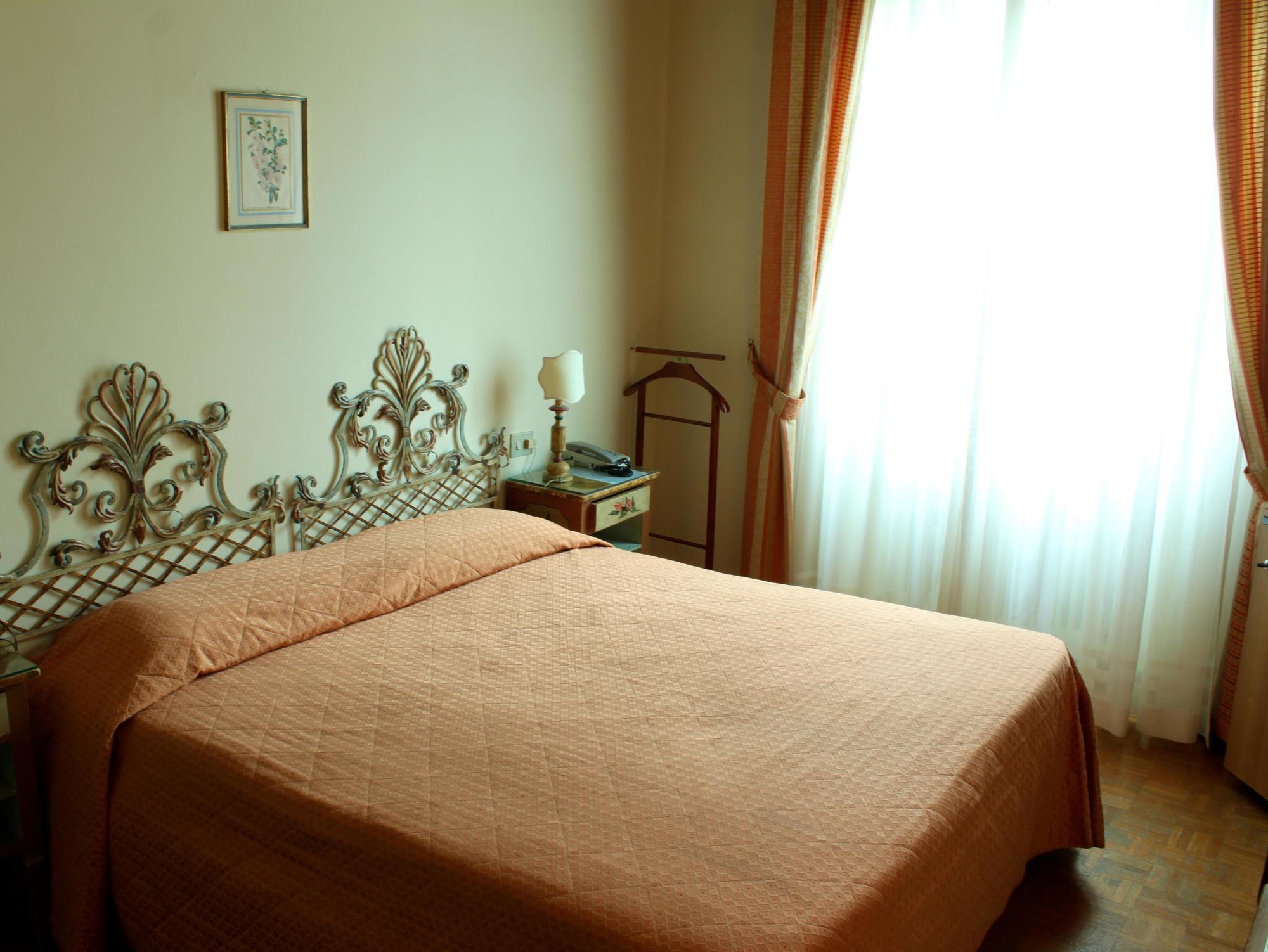 Hotel Villa Le Rondini フィレンツェ エクステリア 写真