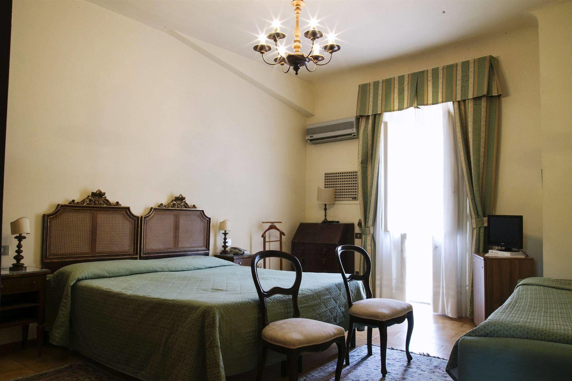 Hotel Villa Le Rondini フィレンツェ エクステリア 写真