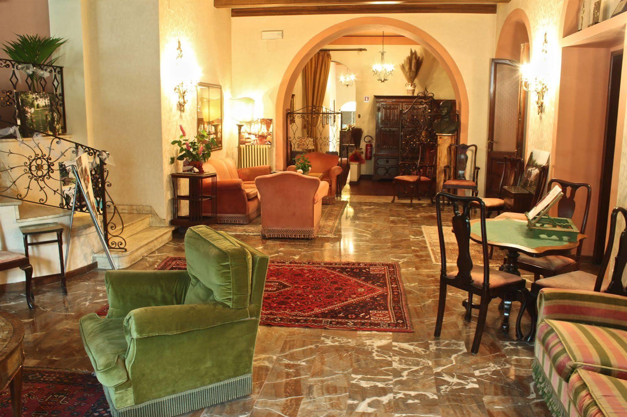 Hotel Villa Le Rondini フィレンツェ エクステリア 写真